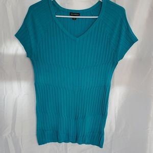 Short sleeve sweater top